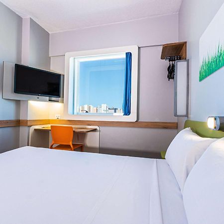 Ibis Budget Fortaleza Praia De Iracema מראה חיצוני תמונה