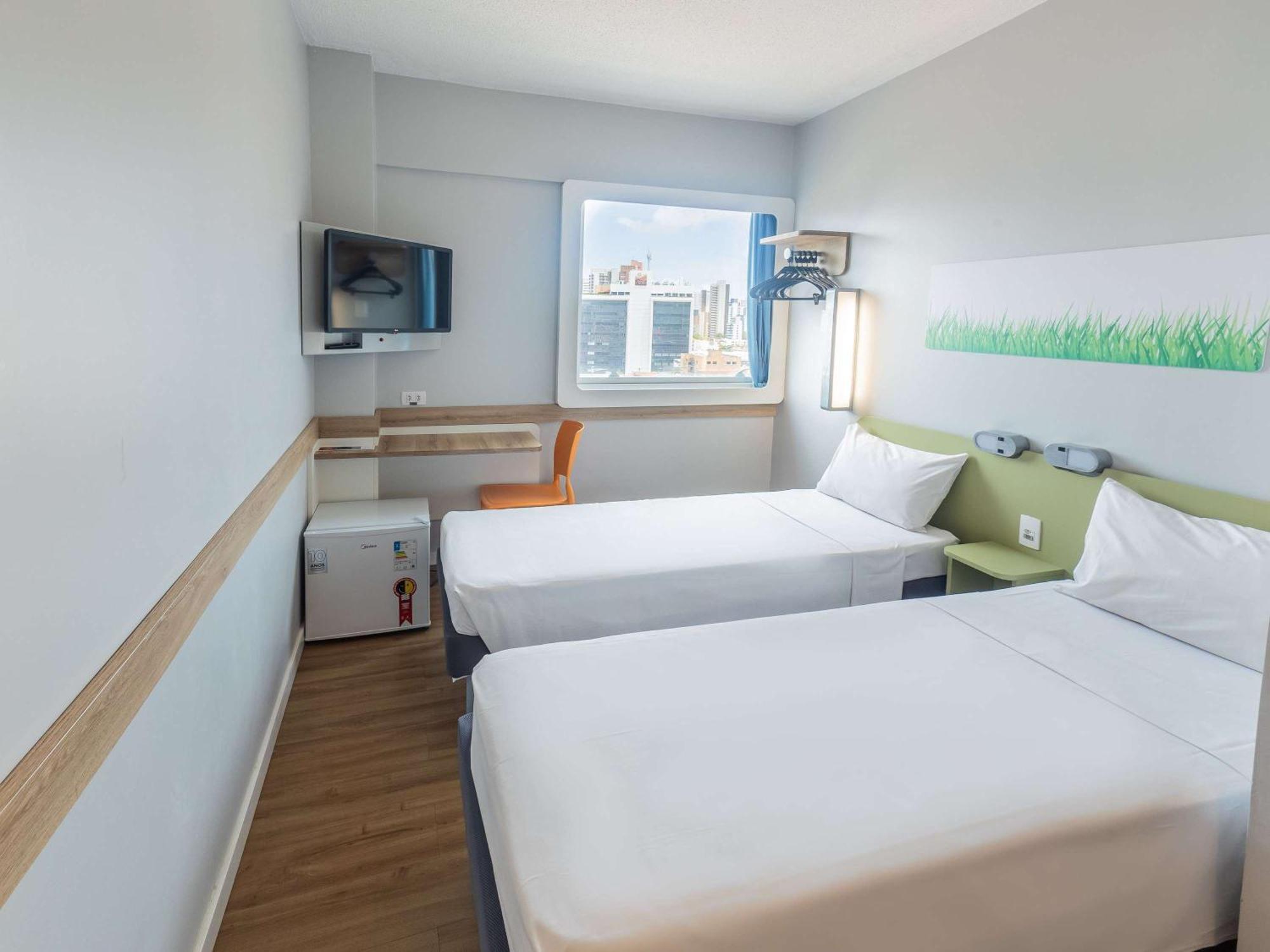 Ibis Budget Fortaleza Praia De Iracema מראה חיצוני תמונה