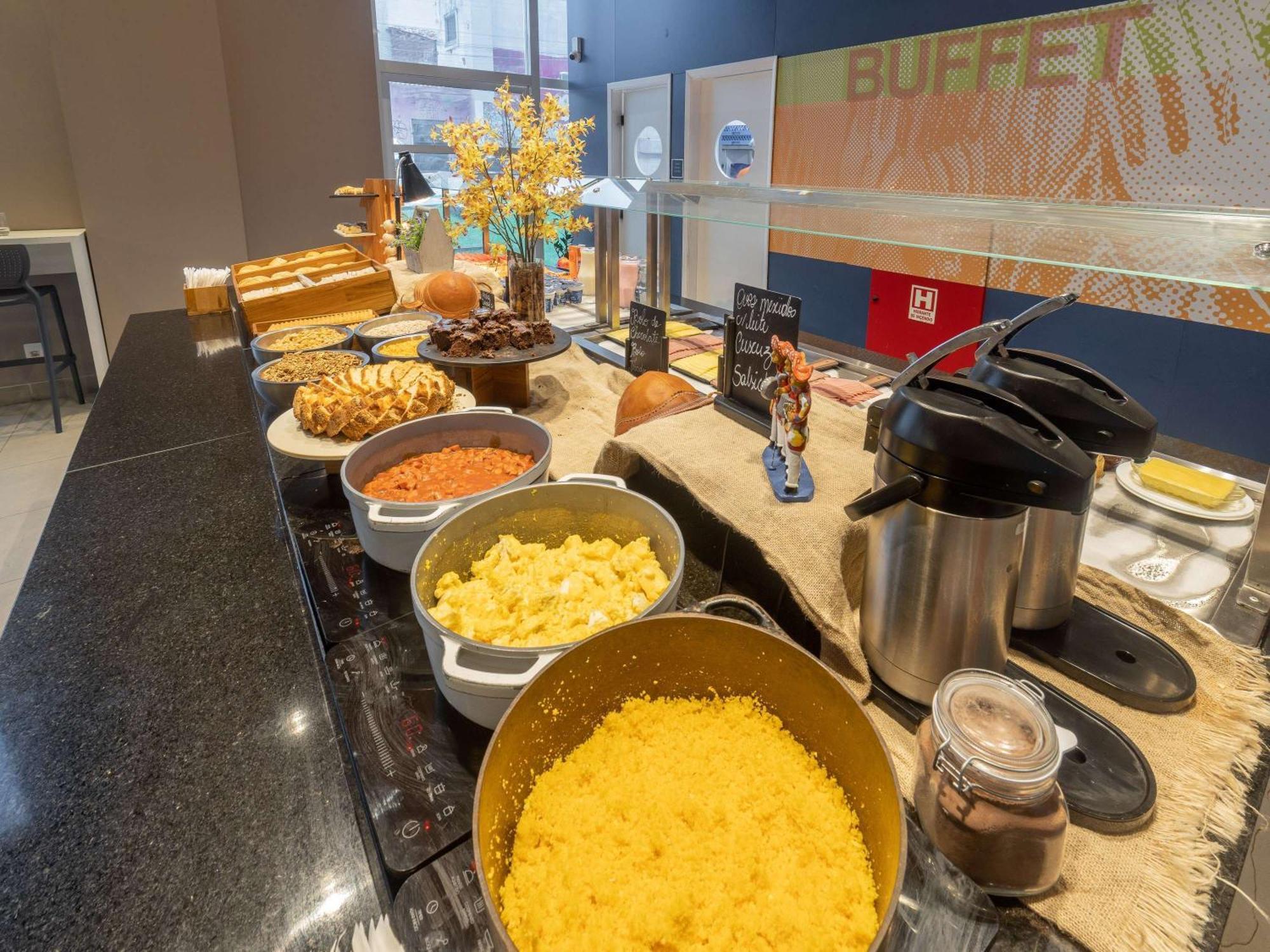 Ibis Budget Fortaleza Praia De Iracema מראה חיצוני תמונה